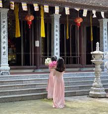 Với những người con không còn cha. 3crxuxm7aqyyam