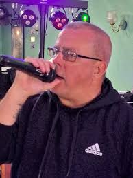 This Friday evening from 9pm is the one and only Paul raff with karaoke and  disco! Start your weekend in style with Paul. Paul will be with you every  other Friday night.