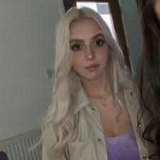 Rachel Cable (@rachelcable_)