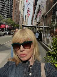 happystpattysday 🍀🎂 Patti Hansen getting her hair styled by the brilliant  Andre of Cinandre 1973. I wouldn't meet teen model Patti for another 3  years. This photo brings back so many memories.