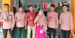 Ketika anda malas membuka grup loker hanya berisi orang pamer tanpa membagikan sebuah informasi pekerjaan. Gaya Model Collection Usaha Bidang Fashion Yang Terkenal Di Kalsel Ini Profil Pemiliknya Koranbanjar Net