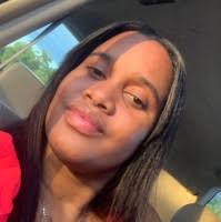 100+ perfiles de «Ana Taveras»