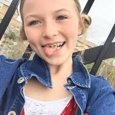 Ava Shea McClintock (@ForeverAvaShea)