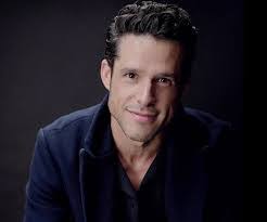 Scott Novick's Instagram, Twitter & Facebook