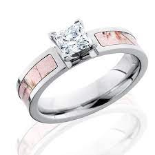 Pin By Realtree On Wedding Ringa Camo Engagement Rings Pink Camo Rings Camo Wedding Rings