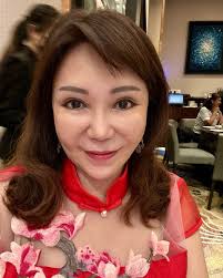 I had the honour of attending dinner hosted by Mr Yee at Copper Mansion in  USJ, together with Henry, Eric, Celeste and Yennie recently. I have not  been there for a few