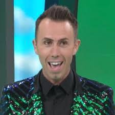 Eleanor Brooke's Instagram, Twitter & Facebook