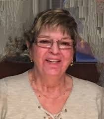 Stephanie Putman's Instagram, Twitter & Facebook