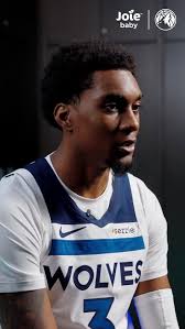 Lil DJ would've never imagined we'd be signing jerseys year 18 in the  league 🙏🏾