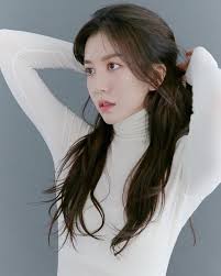 Diễn viên Yoo Joo Eun qua đời ở tuổi 27, nghi do tự sát