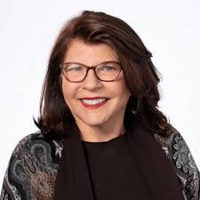 Ann Dinan's Instagram, Twitter & Facebook