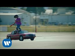 Скачай portugal the man live in the moment и portugal the man church mouth. Portugal The Man Live In The Moment Official Video Youtube