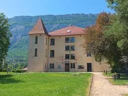 Le Chateau De Miribel Chateau Saint Martin Isere