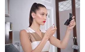 In november 2014, hadid made her debut in the top 50 models ranking at models.com. Ø¨ÙŠÙ„Ø§ Ø­Ø¯ÙŠØ¯ ØªÙƒØ´Ù Ø¹Ù† Ø¯ÙŠØ§Ù†ØªÙ‡Ø§ Ø§Ù„Ø­Ù‚ÙŠÙ‚ÙŠØ© ÙˆÙØ®Ø±Ù‡Ø§ Ø¨Ø£ØµÙˆÙ„Ù‡Ø§ Ø§Ù„Ø¹Ø±Ø¨ÙŠØ© Ù†ÙˆØ§Ø¹Ù…