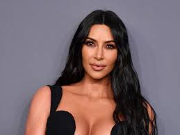 Khloé kardashian debuted a new dark brown hair color in the campaign for the kkw fragrance diamond collection, a collaboration with kim and kourtney kardashian. Kim Kardashian S New Frosted Brown Hair Is The Perfect Summer Color