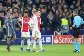 La ligue des champions, qui réunit les meilleurs clubs de football d'europe, est devenue l'une des plus prestigieuses et des plus lucratives compétitions. Ligue Des Champions Le Carton Rouge De Thomas Muller Examine Par L Uefa Le 10 Janvier L Equipe