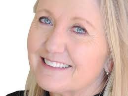 Lisa Sevier's Instagram, Twitter & Facebook