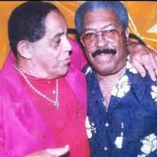 Ali Pérez....Te retrato con tu abultado portafolios,visitando a los  empresarios musicales como:Gregorio Cruz,"Capi y Cuco Bisbal"José  M.Primo"Alberto Arteta" y Alberto Navarro,buscando contratos para la  orquesta,tu orquesta"Pacho Galán" En La foto,con ...