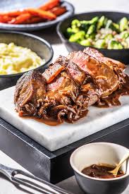 Rinderbraten Mit Balsamico Sosse Rezept Hellofresh Rezept Rinderbraten Rinderbraten Rezept Essen Kochen