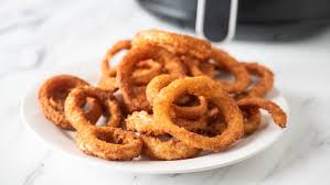 Perfectly seasoned onion rings that are extra crispy make a party appetizer or movie night how to make air fryer onion rings? Air Fried Onion Rings In Air Fryer Frozen To Crispy Air Fryer World