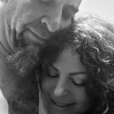 Are there wood carvers near Canyon Lake, Texas?