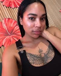 Erica Gates's Instagram, Twitter & Facebook