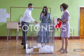 Prezydent rp w dosadny sposób zdementował te doniesienia. Premier Mateusz Morawiecki Z Zona I Corka 235158 2020 07 12 Agencja Fotograficzna Fotonews