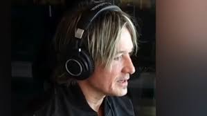 Life is in disarray': Legendary broadcaster Ray Hadley receives support  from Chris Minns and Peter Dutton after revealing his granddaughter Lola's  leukaemia battle