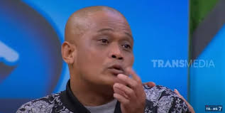 Kabar duka, bang sapri alias sapri pantun meninggal dunia, tinggal istri yang tinggal menghitung hari akan melahirkan buah hati mereka. Detik Detik Terakhir Sebelum Bang Sapri Meninggal Dream Co Id