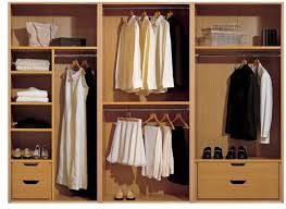 Ako Si Usporiadat Vnutro Satnika Interier Byvanie Sme Sk Wardrobe Design Wardrobe Door Designs Bedroom Closet Design