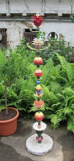 Frohliche Keramikunikate Stehlen Garten Keramik Gartenkeramik