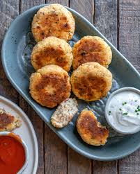 Check spelling or type a new query. Keto Friendly Salmon Cakes With Garlic Aioli Low Carb Keto Salmon Patties Recipe Salmon Cakes Wholesome Yum