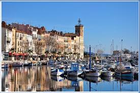 Lumiere Du Sud Reflets Sur Le Port De La Ciotat Par Charlottess Les Regions De France La Provence France La Ciotat
