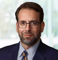 Kyle Dillard's Instagram, Twitter & Facebook