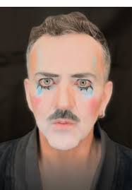 Así es la transformación de nuestro querido Flavio Medina en CABARET.  Aparta tus boletos con tiempo #cabaret #cdmx #teatro #teatromusical  #flaviomedina #makeup