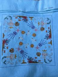 Free video game and geek cross stitch patterns to download by lord libidan. Wip Take A Dip Biscornu Free Pattern From Herrschner S I Just Have All My Eyes Left To Do And Some Little Pearl Beads Over The Crowns Then The Other Half Crossstitch