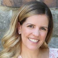 Lindsay Farley's Instagram, Twitter & Facebook