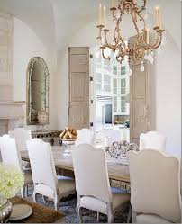 Bienvenue A La Maison Saint Louis Lamaisongray Via Pinterest Beautiful Salle Beautiful Dining Rooms Dining Room Inspiration White Rooms