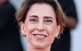 Tênis divertido: Jeremy Scott assina modelo de ursinho para a Adidas