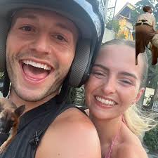 Adam DiMarco‎‏ (@‏‎yogawithadam‎‏) • Instagram تصاویر اور ویڈیوز