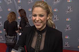 Paulina's father, enrique rubio is of spanish origin and her mother susana dosamantes is a mexican. Shakira Spanish Paulina Rubio En The X Factor The Voice Season 4 Top 5 Youtube
