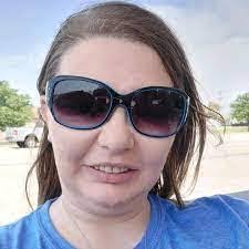 Sheena Hanley's Instagram, Twitter & Facebook