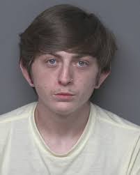 Police: Man breaks woman's nose during Dubuque assault