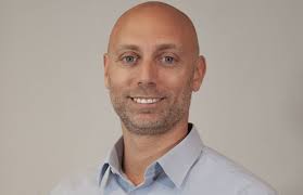 All people moves news