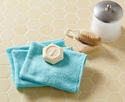 Makes a great baby shower gift and is an original item to sell at craft shows. Easy Bath Mitt Allpeoplequilt Com