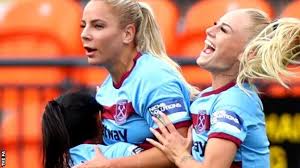West ham had to come from behind and cling on towards the end but kept their hopes of champions league qualification alive. Women S Super League West Ham V Arsenal Crowd Pilot To Go Ahead Bbc Sport