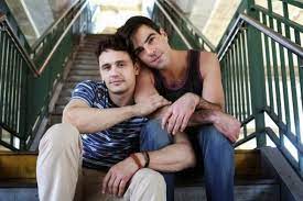 Filme mit james franco im monatspaket. I Am Michael Film James Franco Und Zachary Quinto Spielen Ein Schwules Parchen Film Kino Trailer
