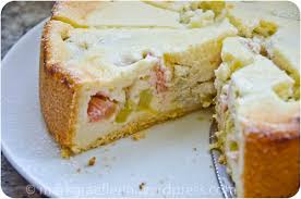 Quark mit den restlichen zutaten glatt rühren. Grossmutters Rhabarbertorte Mit Quark Lebensart Im Markgraflerland