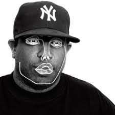 Lori Toth's Instagram, Twitter & Facebook