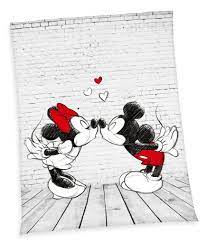 Maybe you would like to learn more about one of these? Disney S Mickey Minnie Mouse Flauschdecke Kaufland De